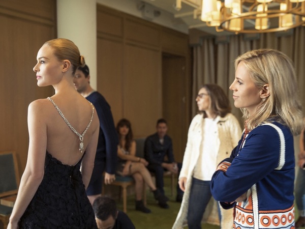 美国著名演员Kate Bosworth 和 Zoey Deutch 身穿Tory Burch定制礼服裙 亮相纽约大都会艺术博物馆慈善舞会(MET GALA)
